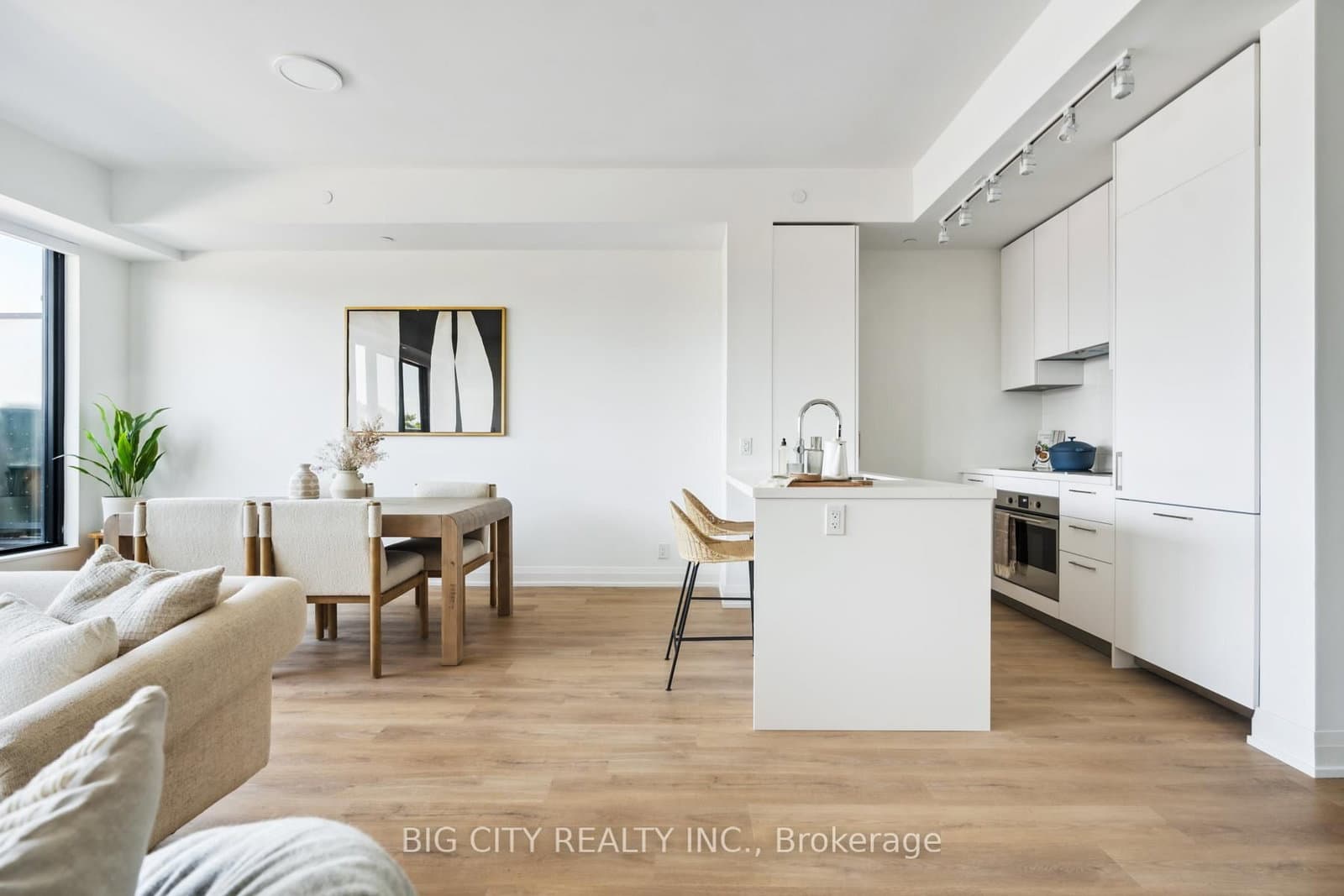 36 Brentcliffe Road, Unit 214 thumbnail 7