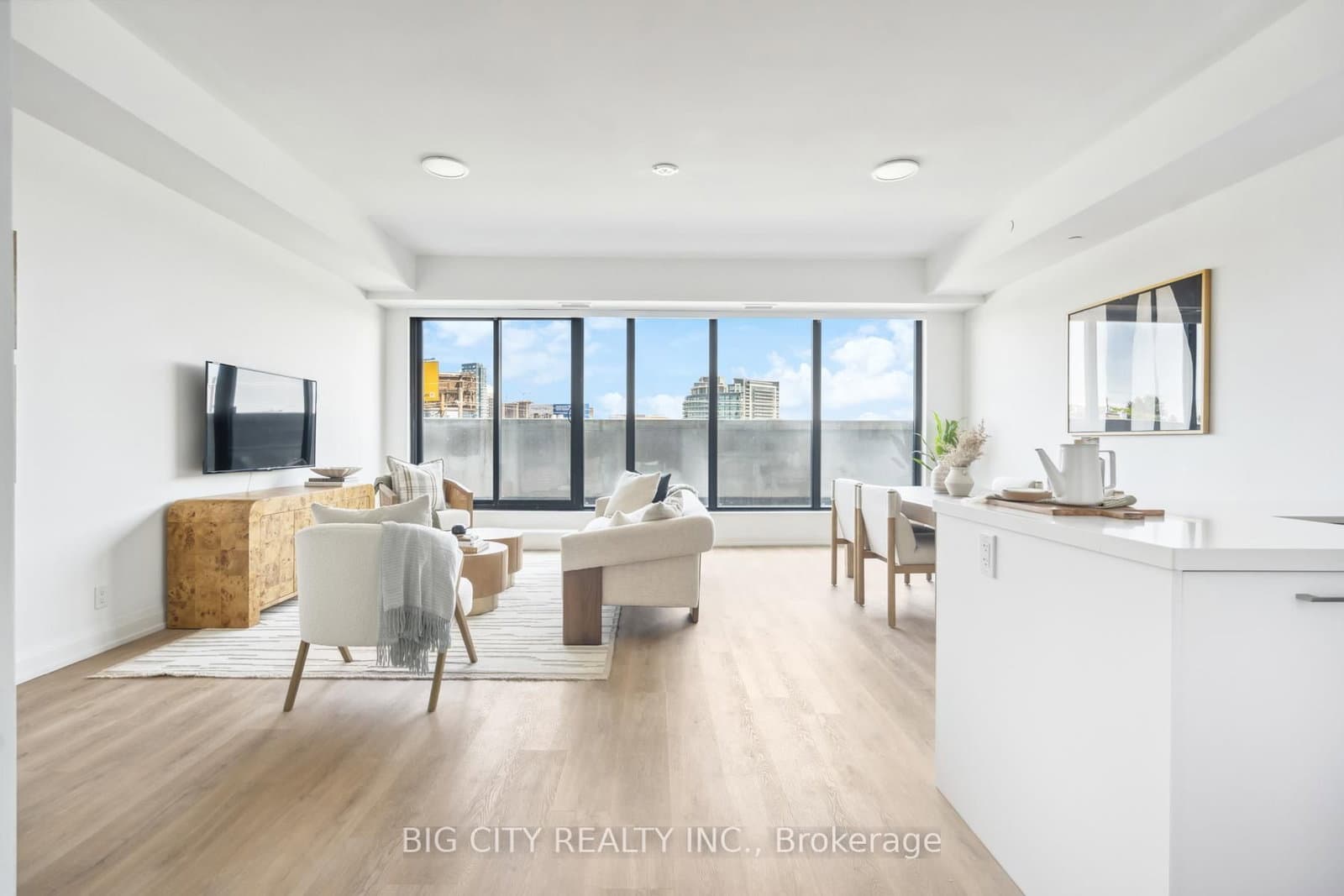 36 Brentcliffe Road, Unit 214 thumbnail 8