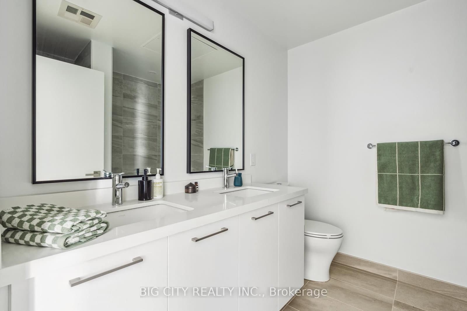 36 Brentcliffe Road, Unit 307 thumbnail 8