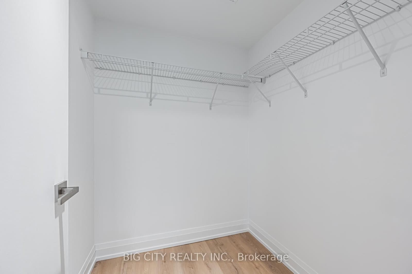 36 Brentcliffe Road, Unit 801 thumbnail 16