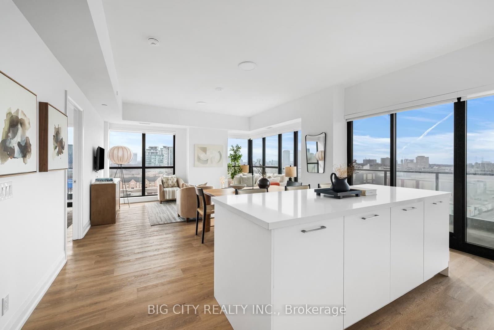 36 Brentcliffe Road, Unit 816 - Image 1