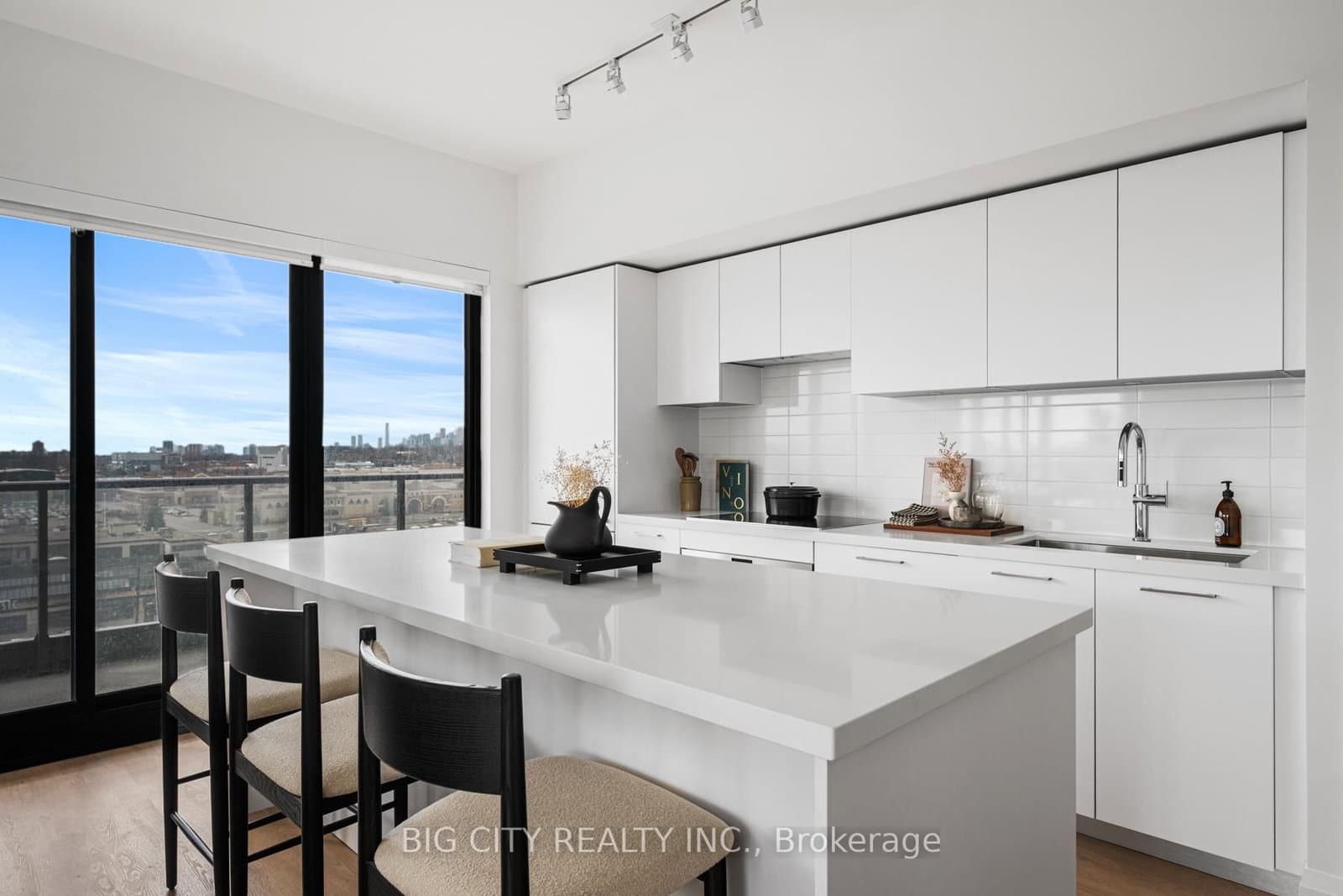36 Brentcliffe Road, Unit 816 thumbnail 10
