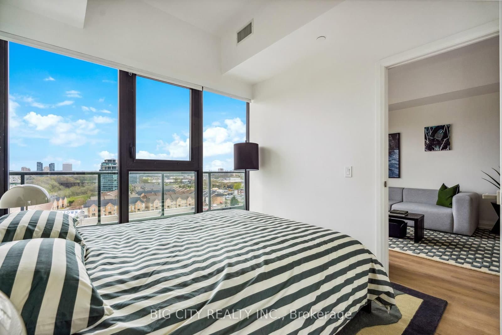36 Brentcliffe Road, Unit 1110 thumbnail 24
