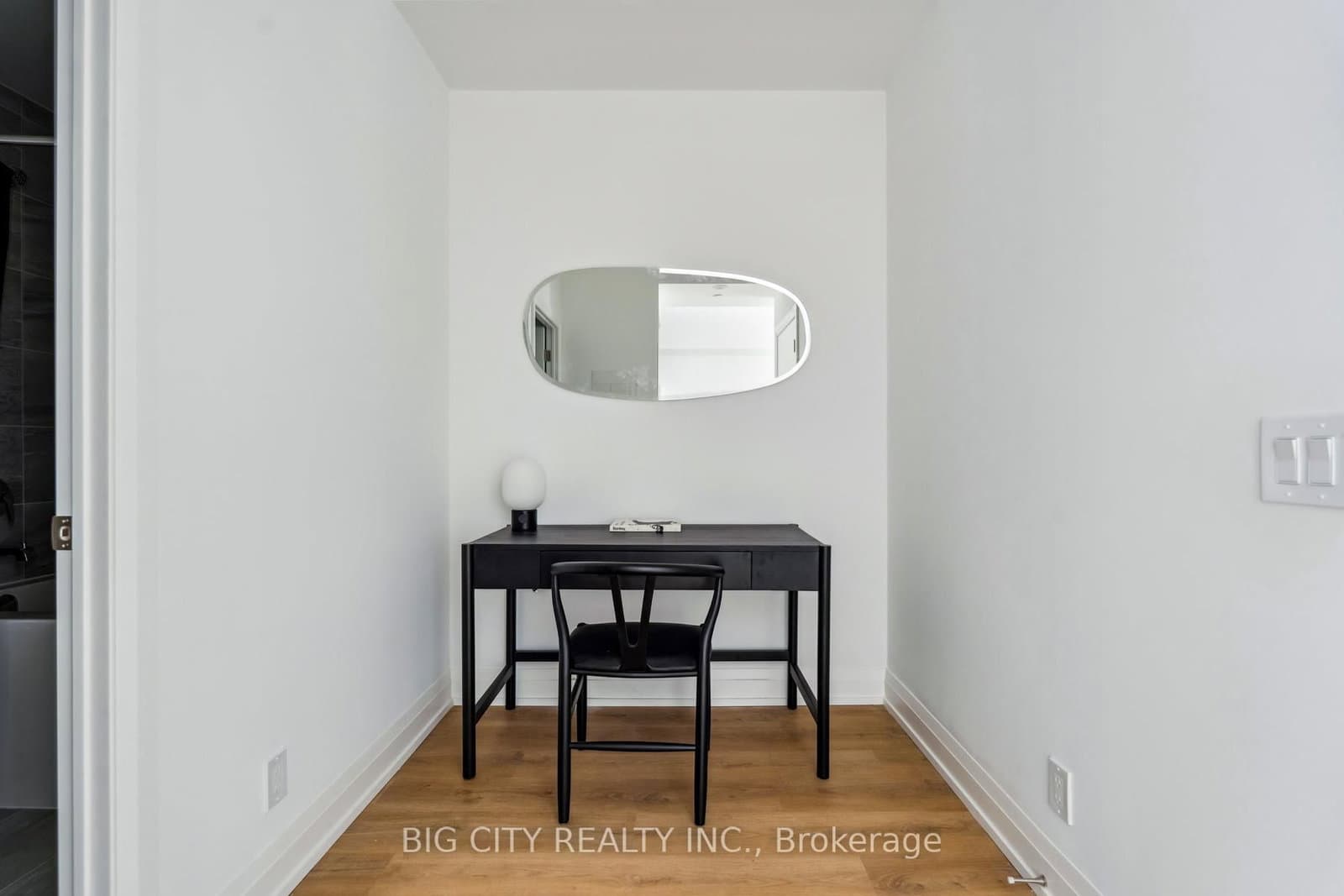 36 Brentcliffe Road, Unit 1110 thumbnail 25