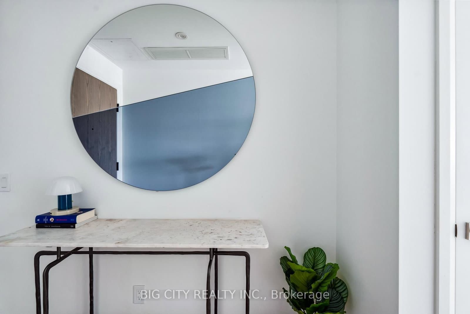 36 Brentcliffe Road, Unit 1110 thumbnail 3