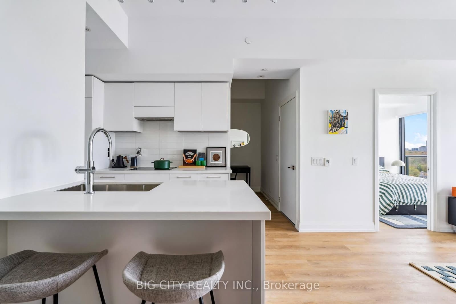 36 Brentcliffe Road, Unit 1110 thumbnail 6