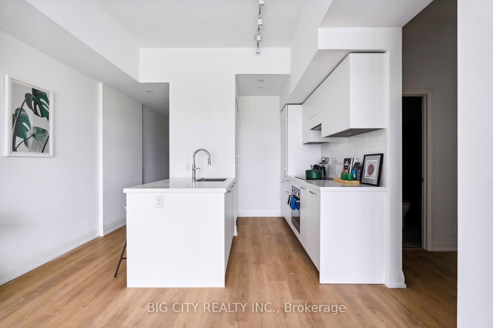 36 Brentcliffe Road, Unit 1110 thumbnail 7