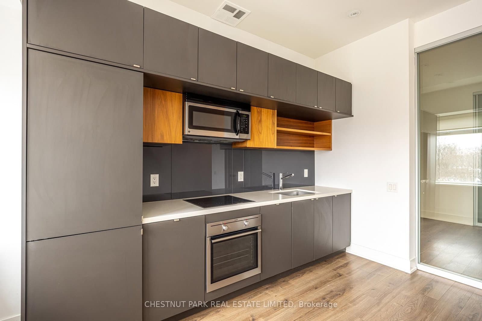 111 St Clair Avenue W, Unit 416 thumbnail 11