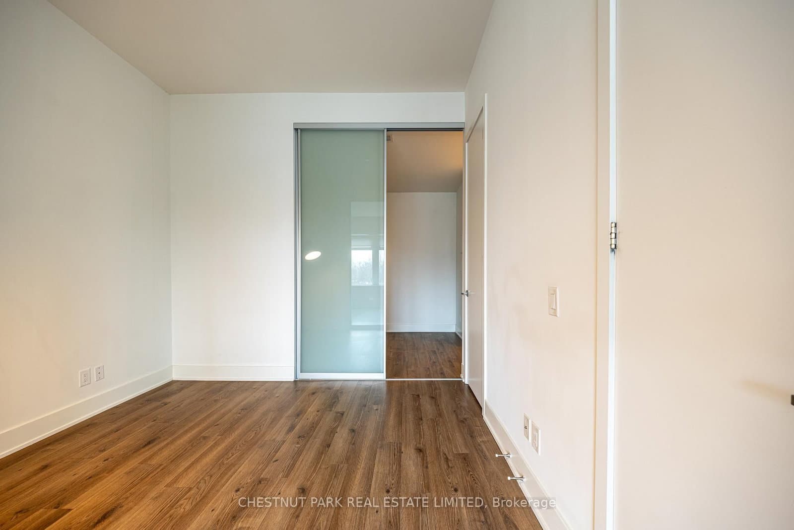 111 St Clair Avenue W, Unit 416 thumbnail 17