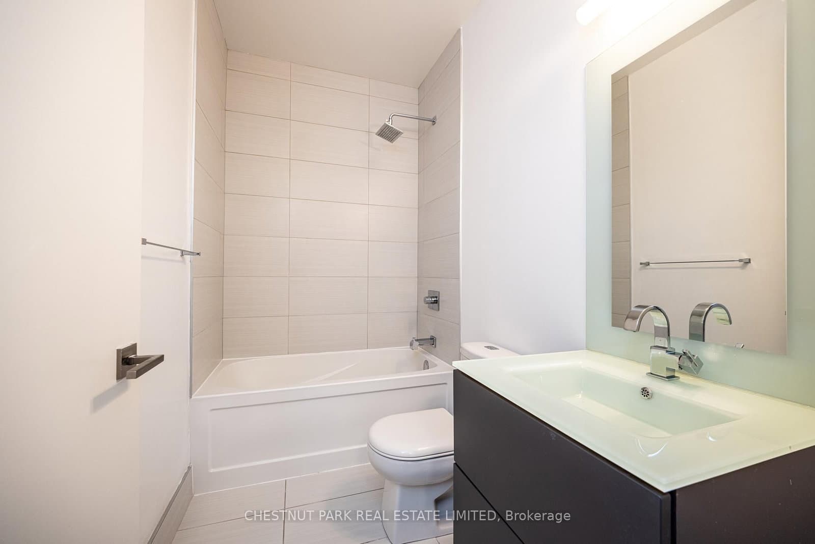 111 St Clair Avenue W, Unit 416 thumbnail 24
