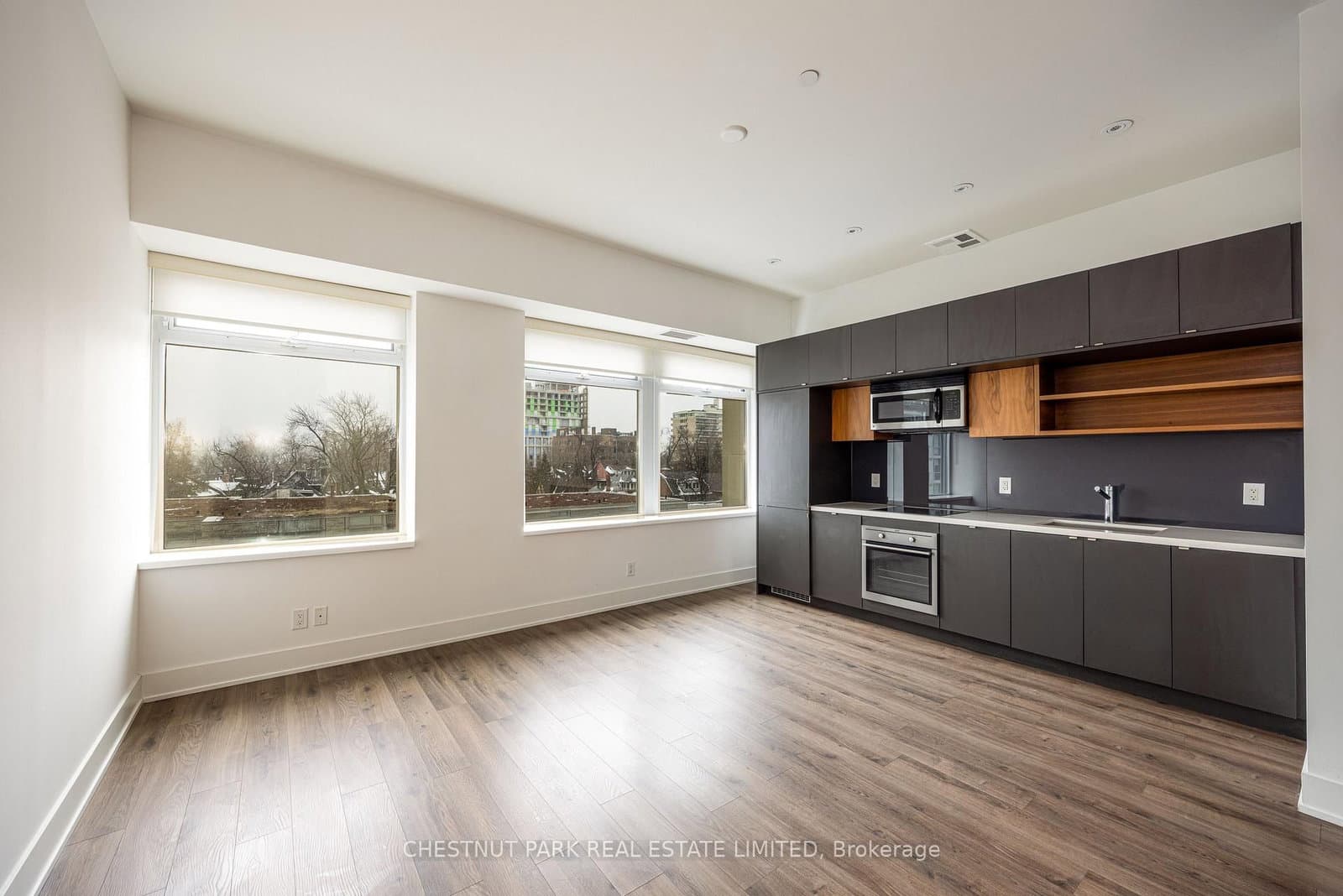 111 St Clair Avenue W, Unit 416 thumbnail 8