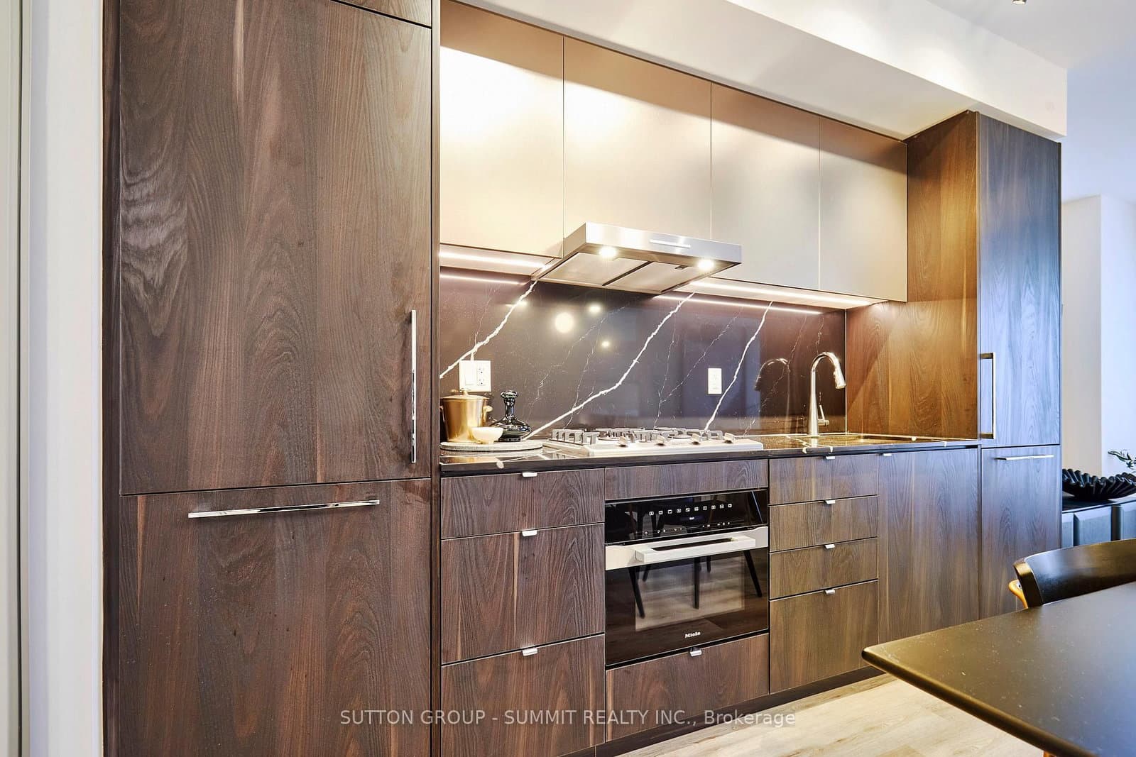 771 YONGE Street, Unit 2501 thumbnail 2