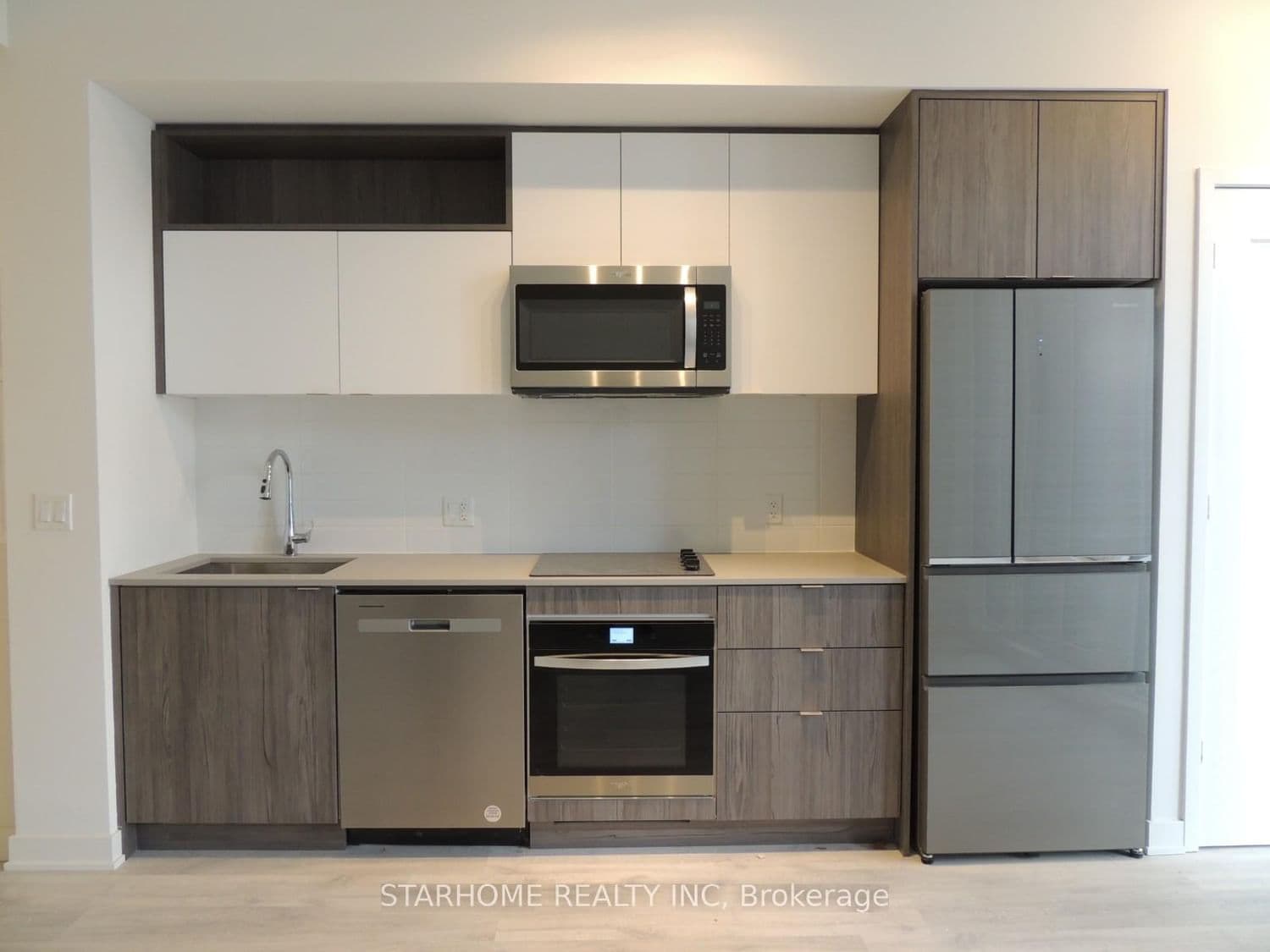 200 The Esplanade, Unit 114 thumbnail 2