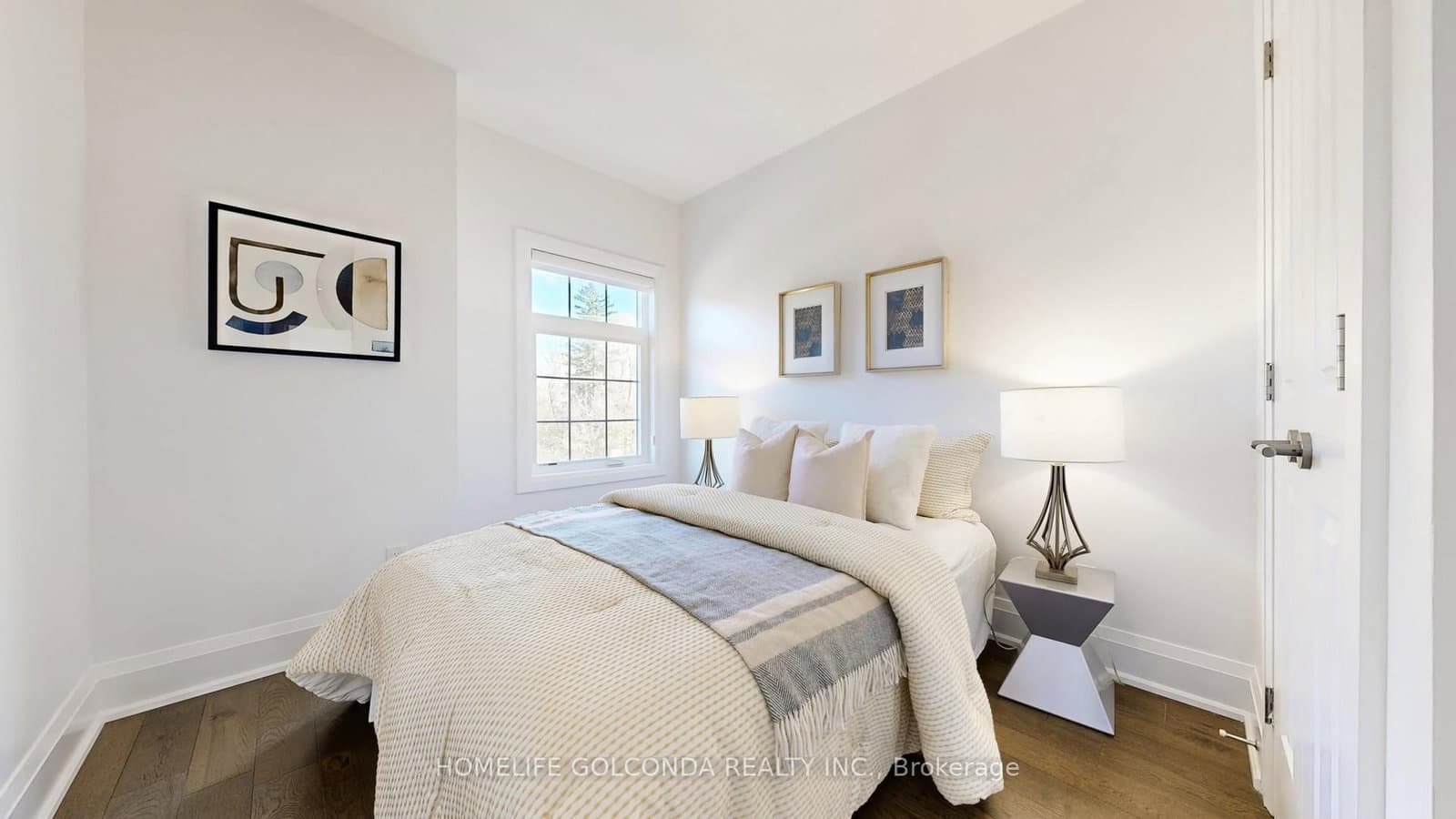 2466B Bayview Avenue thumbnail 35