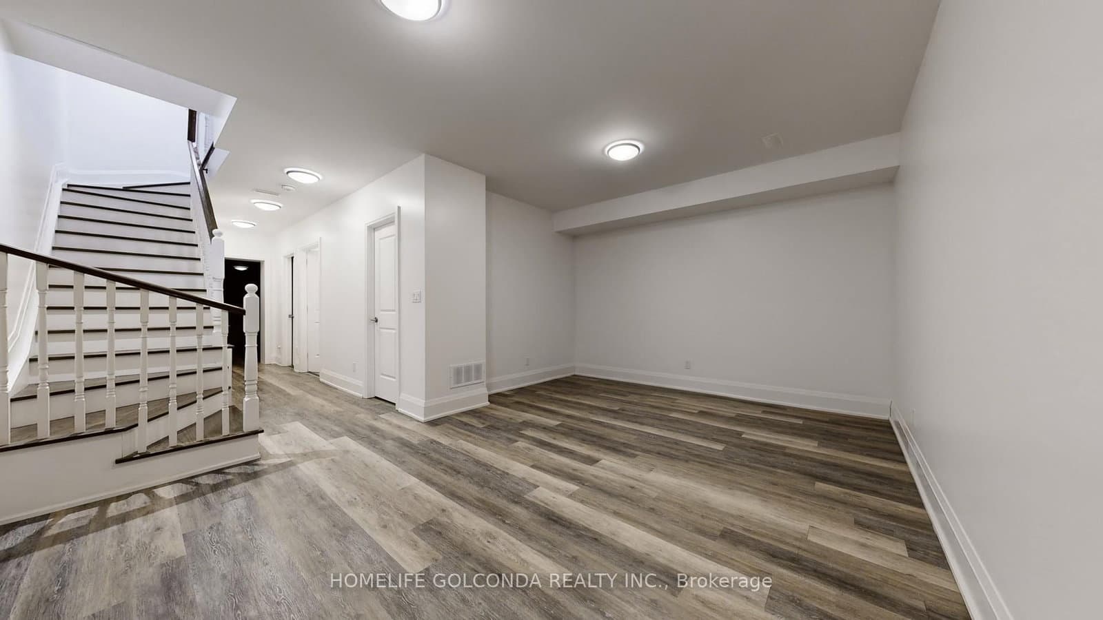 2466B Bayview Avenue thumbnail 41