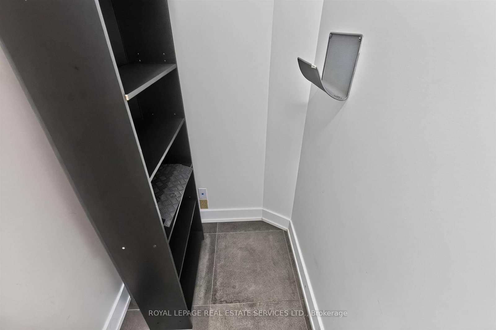 421 Bloor Street E, Unit 207/208 thumbnail 23