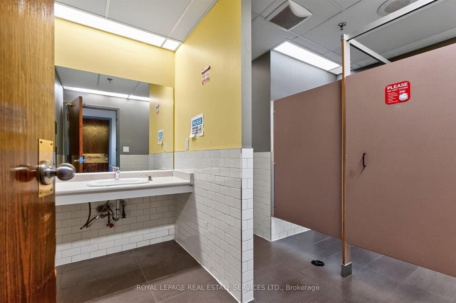 421 Bloor Street E, Unit 207/208 thumbnail 25