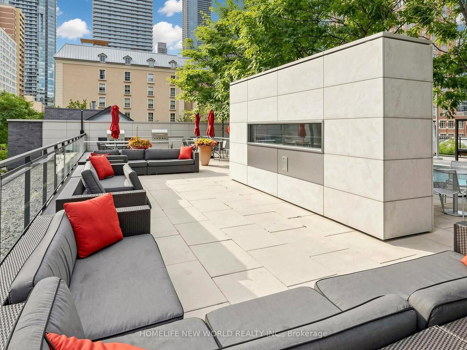 110 Charles Street E, Unit 1406 thumbnail 47