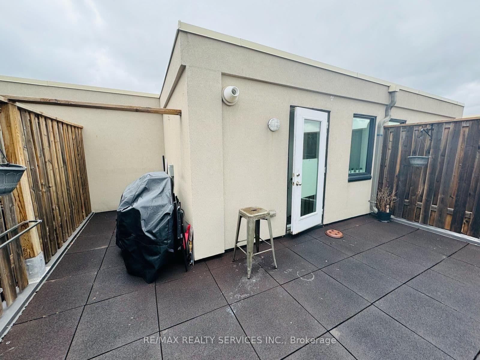 639 Lawrence Avenue W, Unit 321 thumbnail 12