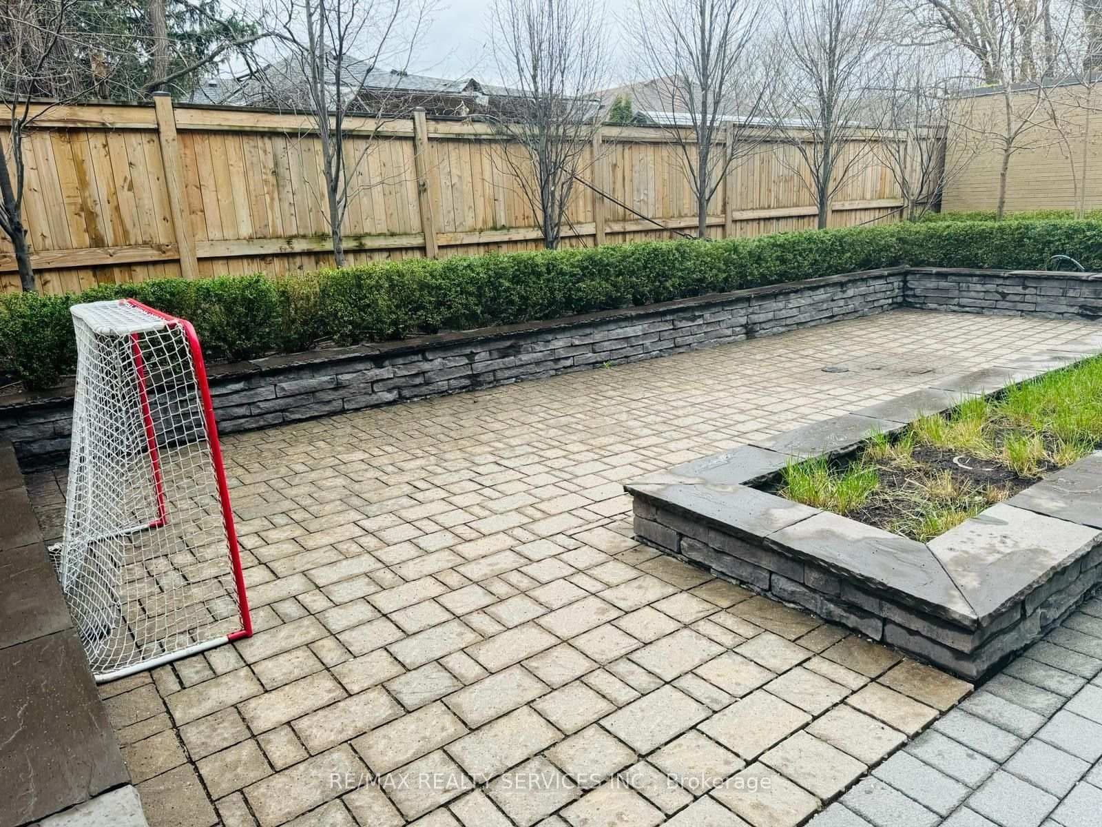 639 Lawrence Avenue W, Unit 321 thumbnail 25