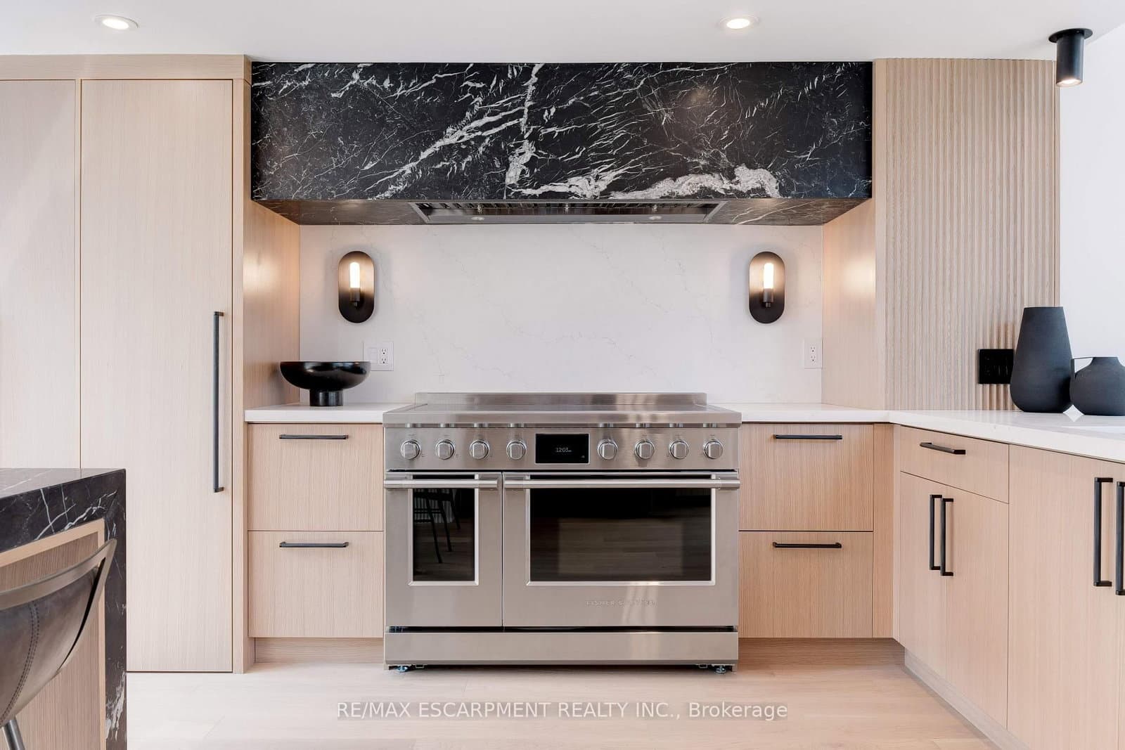 20 Niagara Street, Unit PH1 thumbnail 13