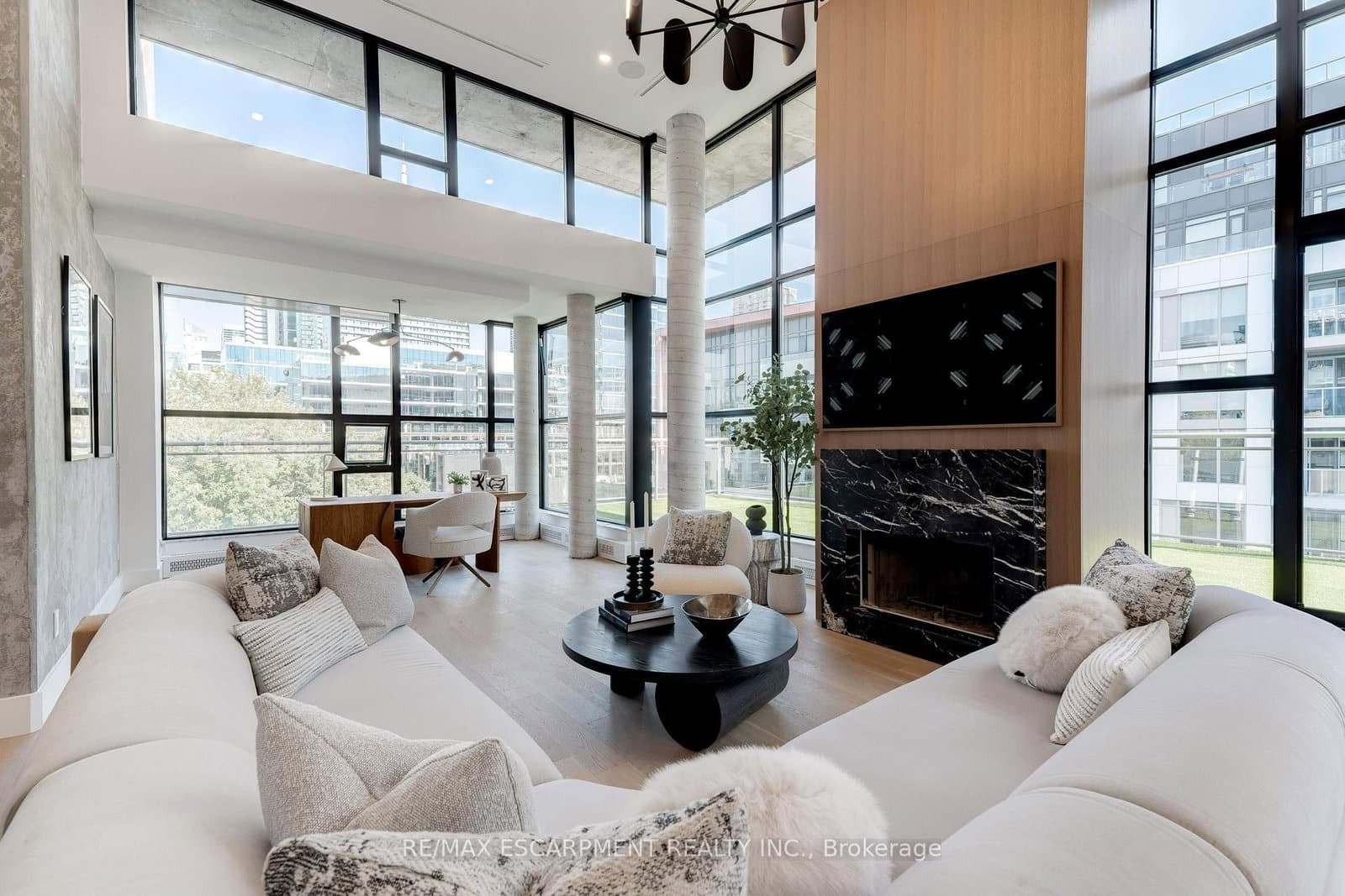 20 Niagara Street, Unit PH1 thumbnail 4
