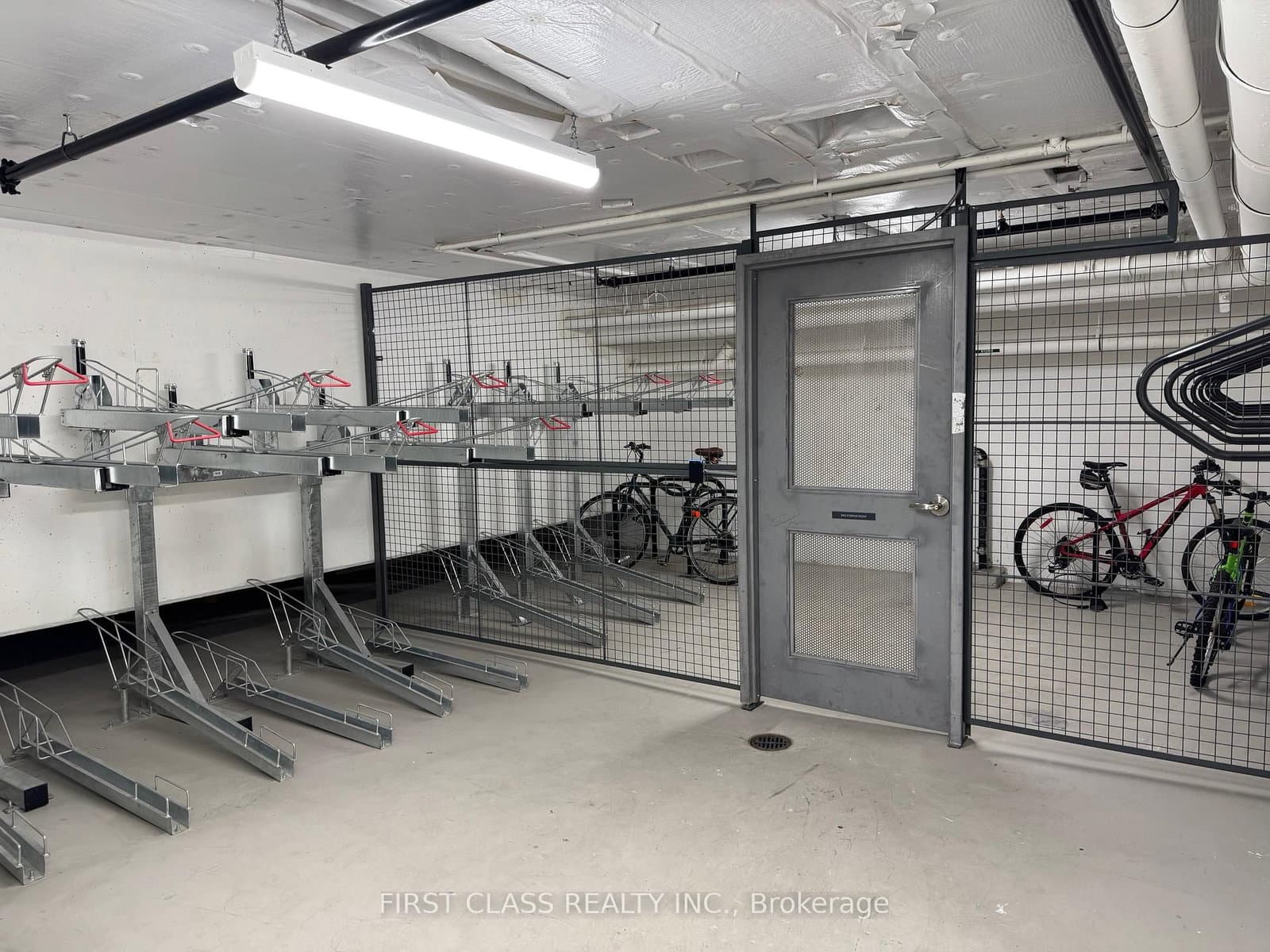 38 Widmer Street, Unit 710 thumbnail 17