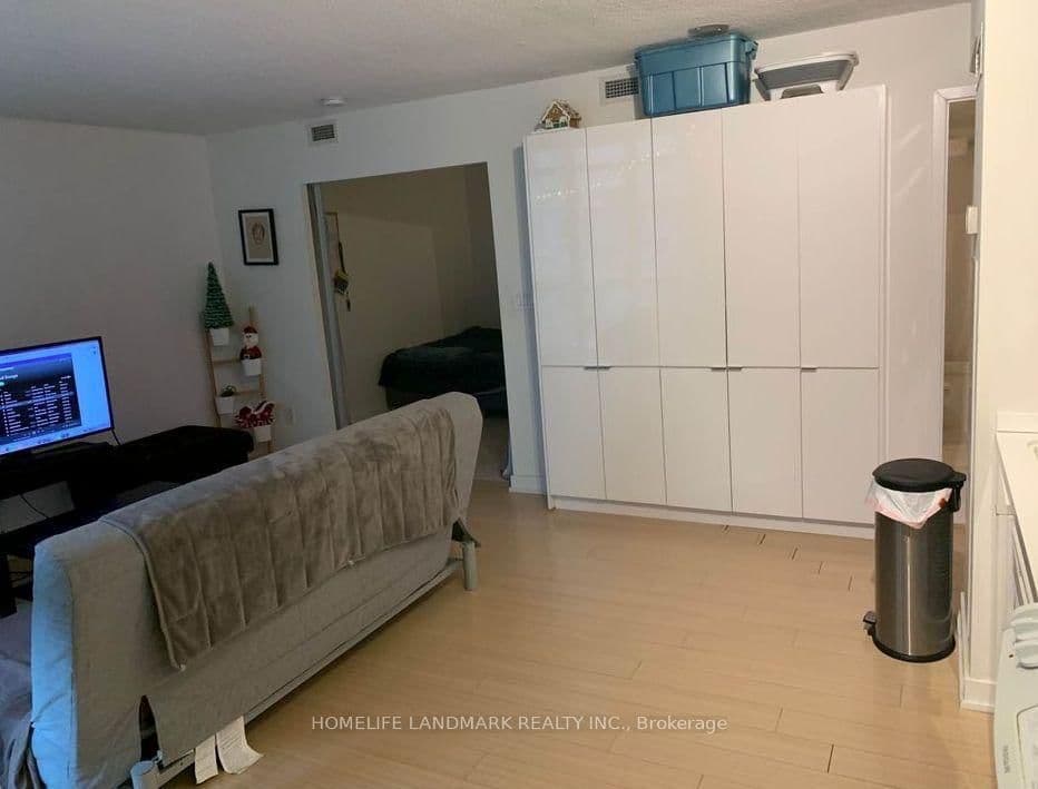 15 Iceboat Terrace, Unit 631 thumbnail 3