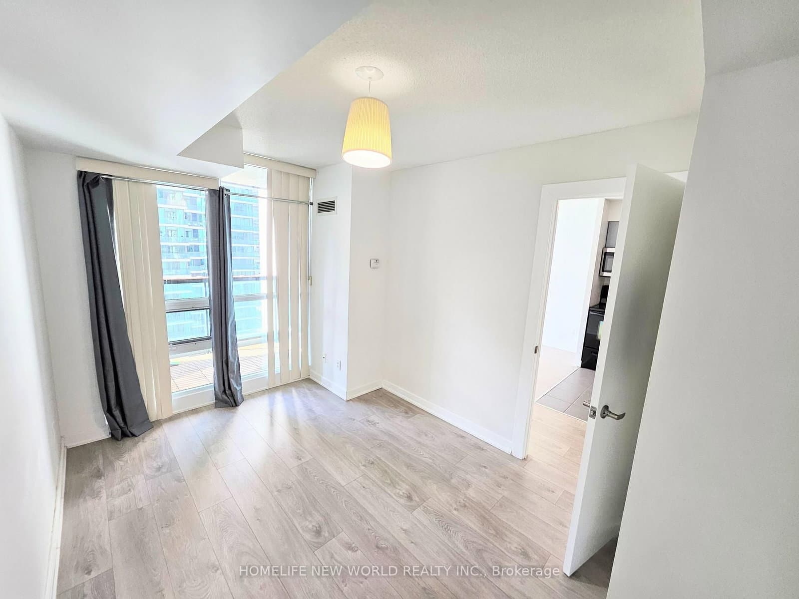 12 Yonge Street, Unit 1709 thumbnail 11