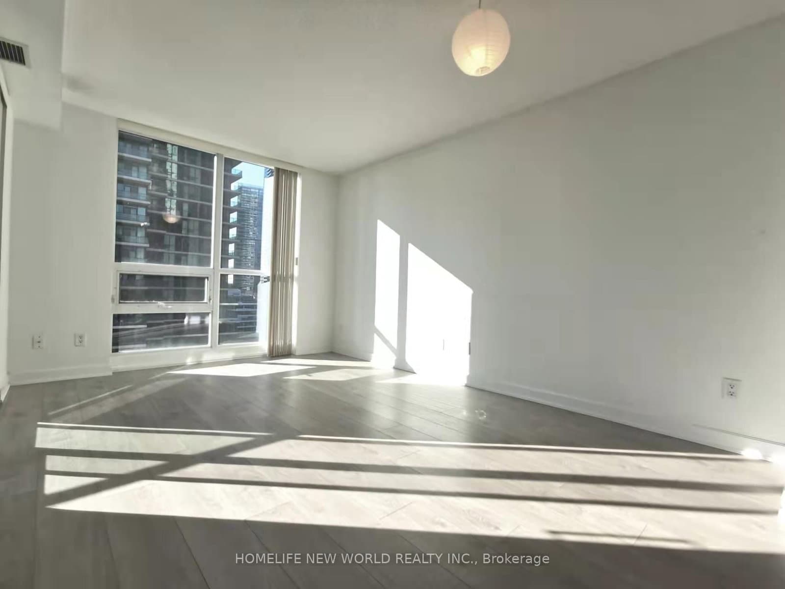 12 Yonge Street, Unit 1709 thumbnail 5