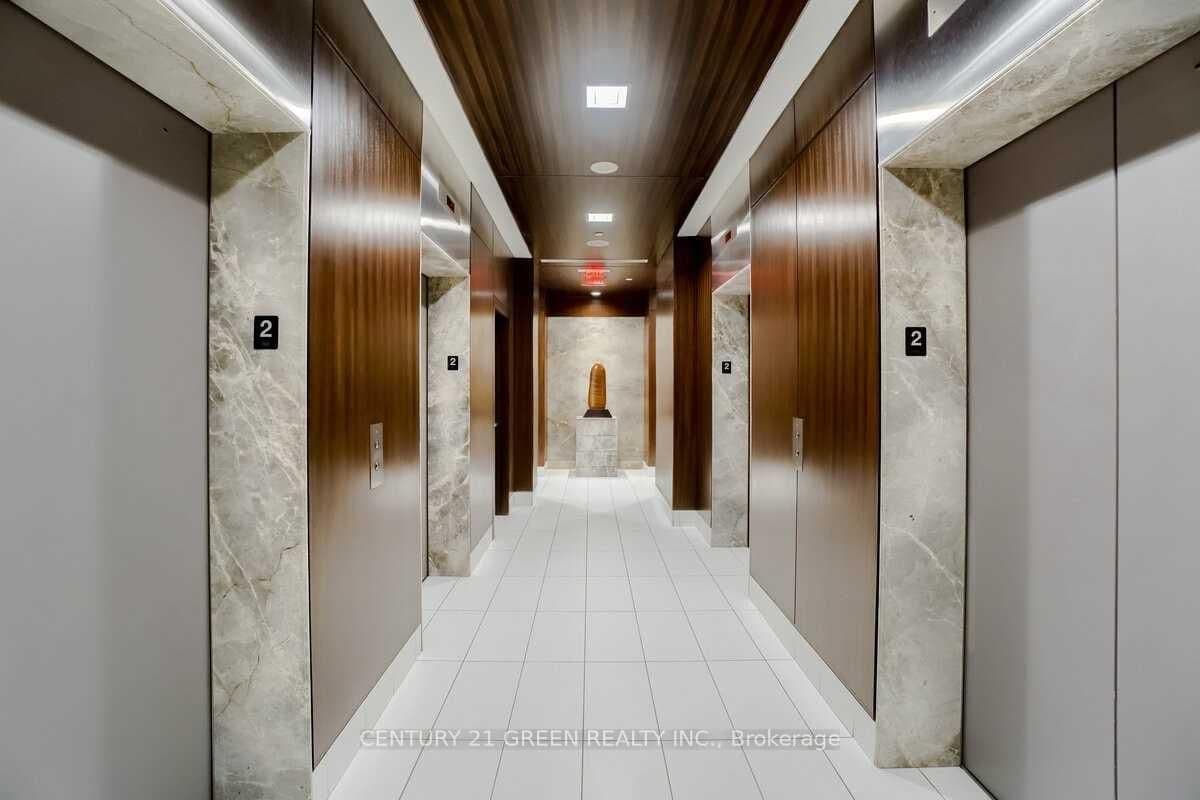 120 Homewood Avenue, Unit 810 thumbnail 8