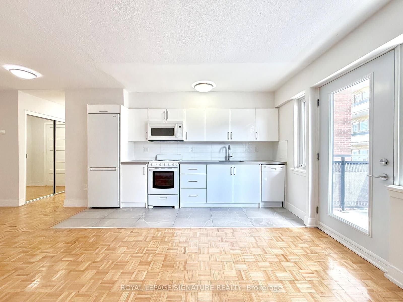 95 Lawton Boulevard, Unit 307 thumbnail 2