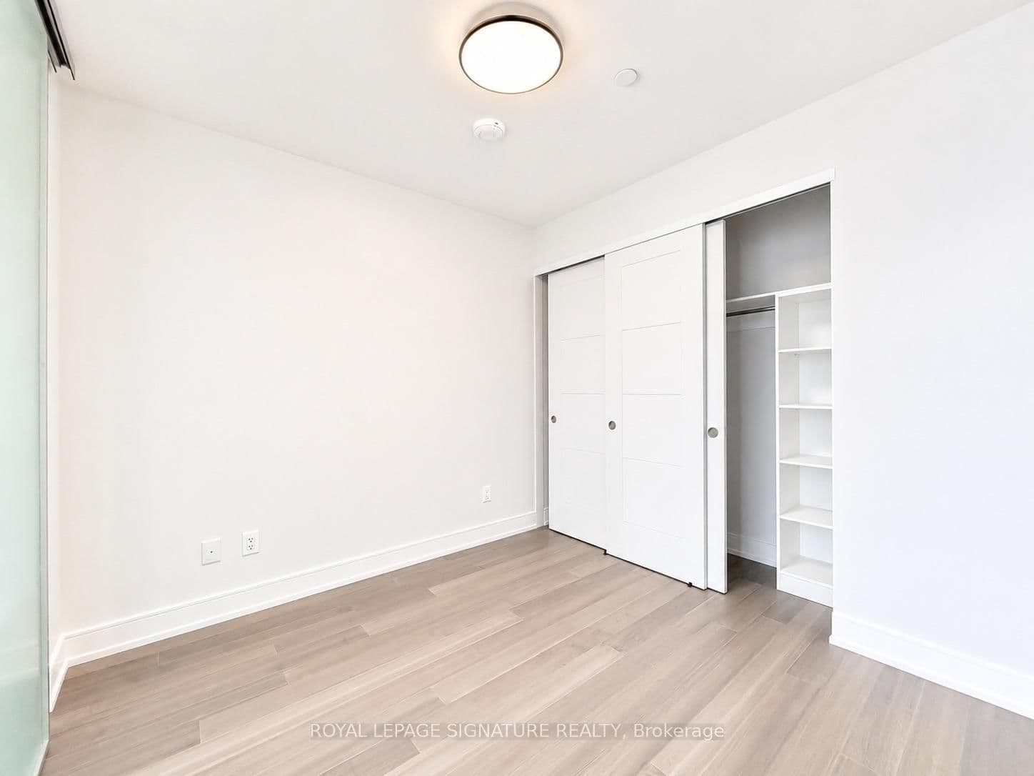 664 Spadina Avenue, Unit 404 thumbnail 11