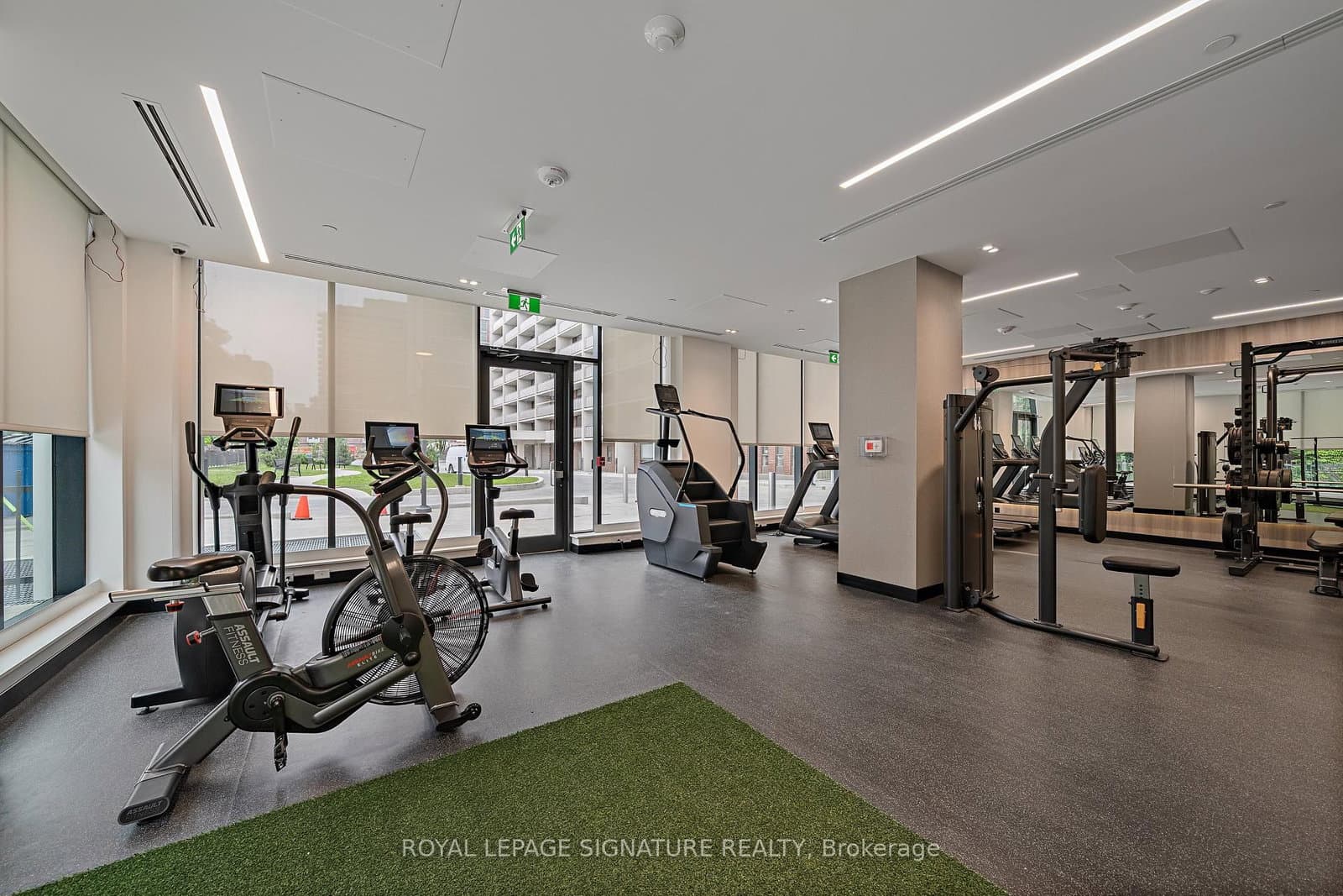 664 Spadina Avenue, Unit 404 thumbnail 19