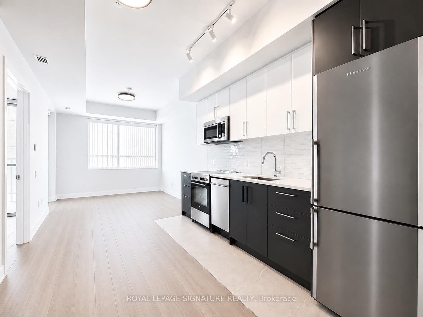 664 Spadina Avenue, Unit 404 thumbnail 3