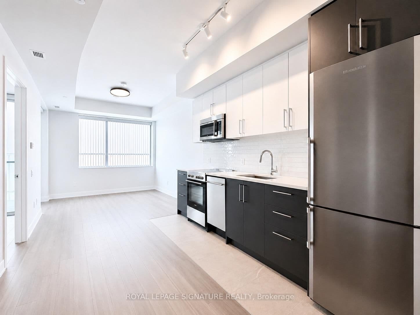 664 Spadina Avenue, Unit 404 thumbnail 4