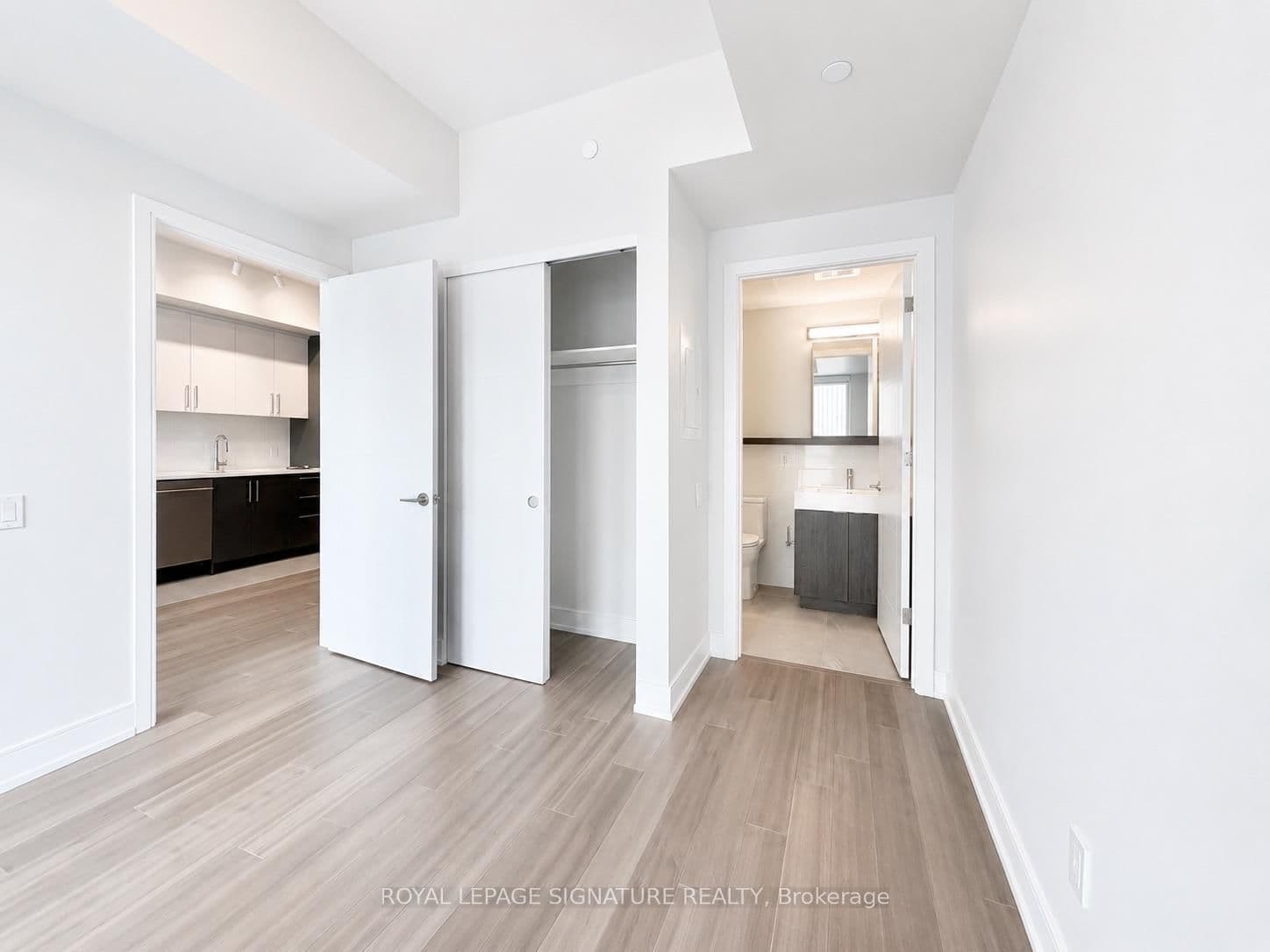 664 Spadina Avenue, Unit 404 thumbnail 5