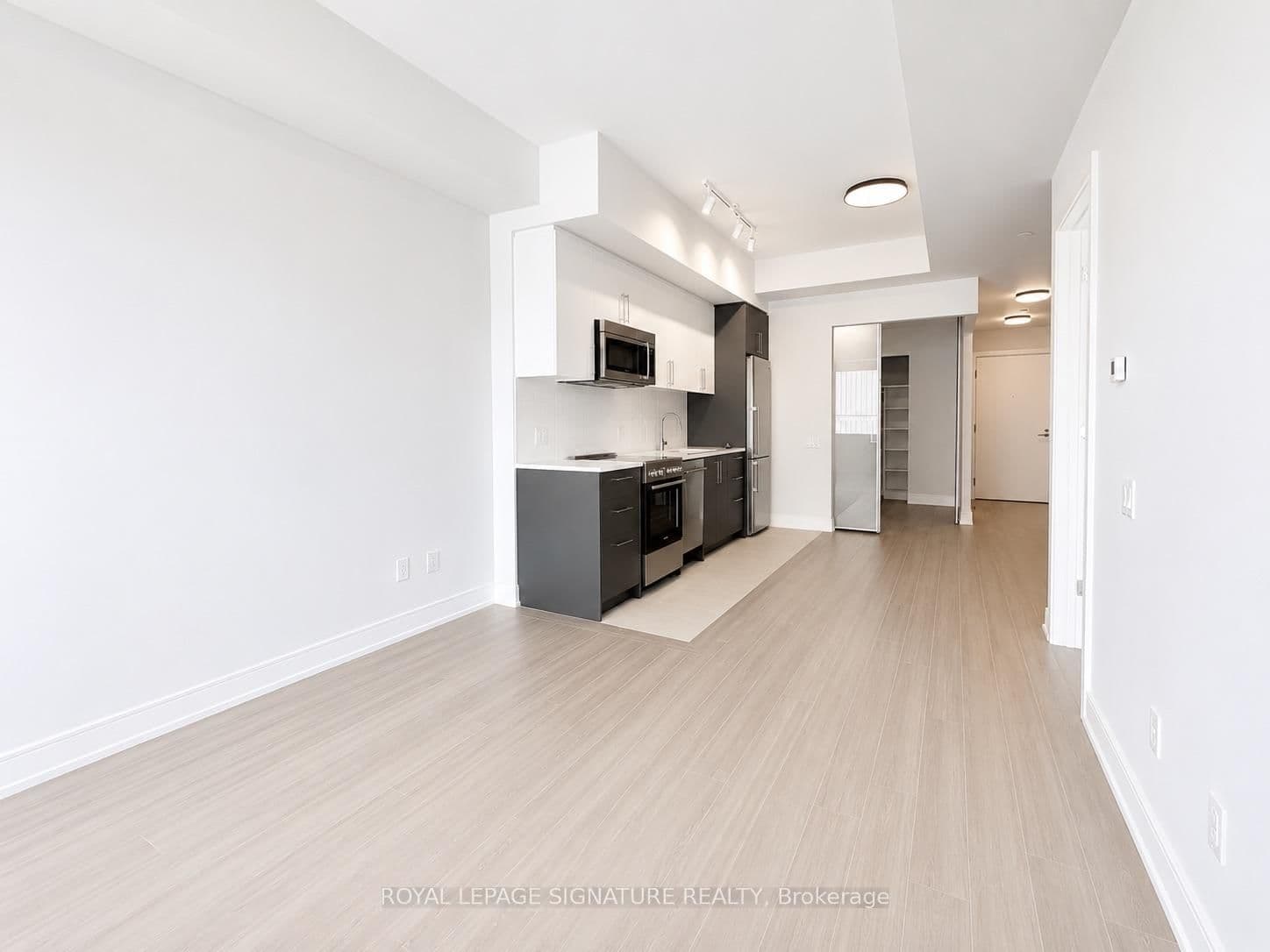 664 Spadina Avenue, Unit 404 thumbnail 8