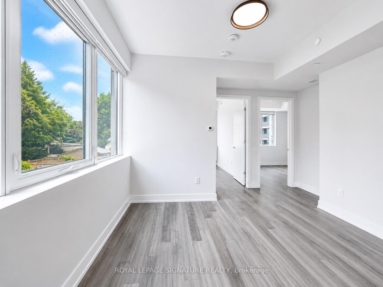 664 Spadina Avenue, Unit 204 thumbnail 14