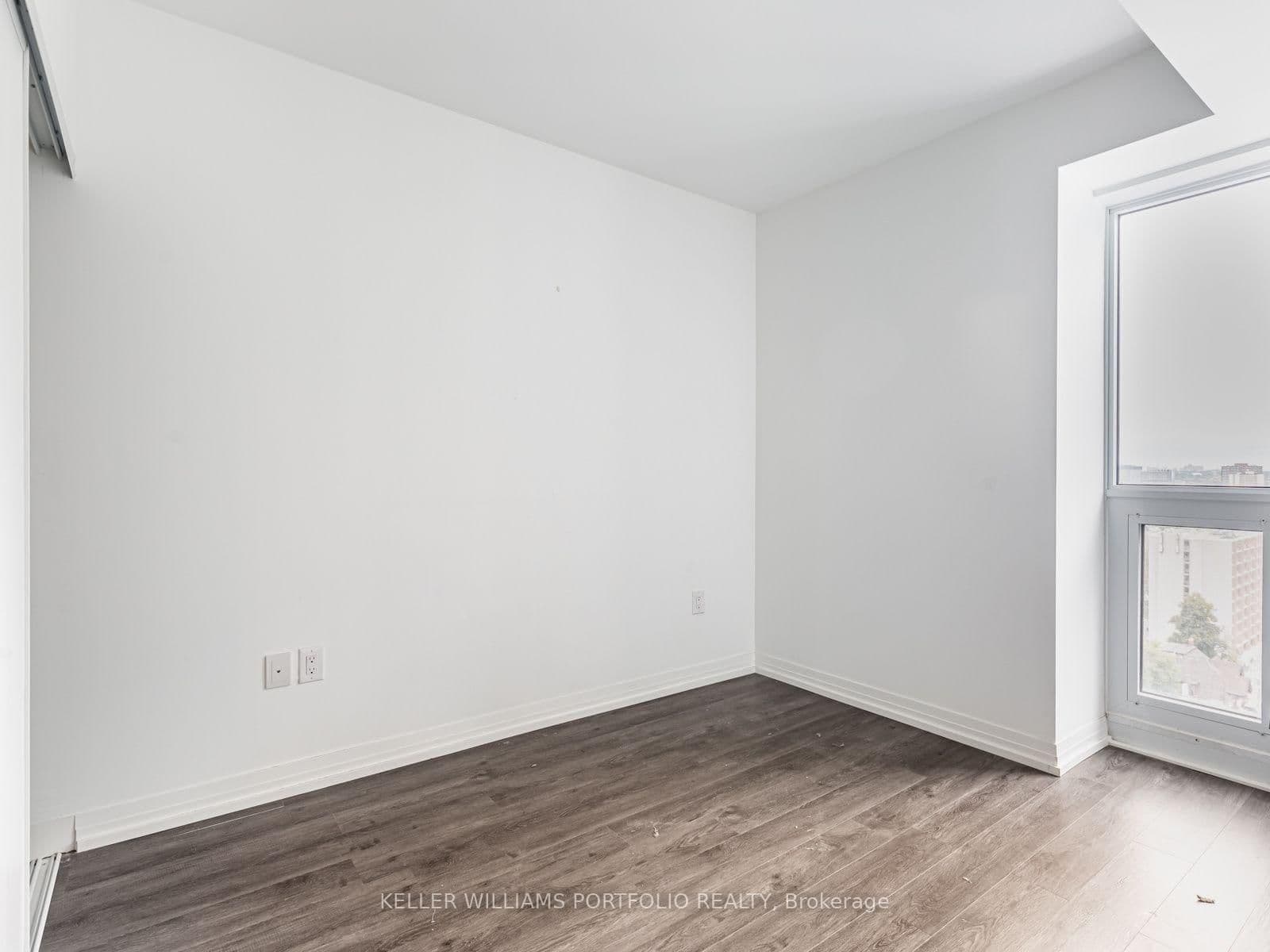 251 Jarvis Street, Unit 1633 thumbnail 12