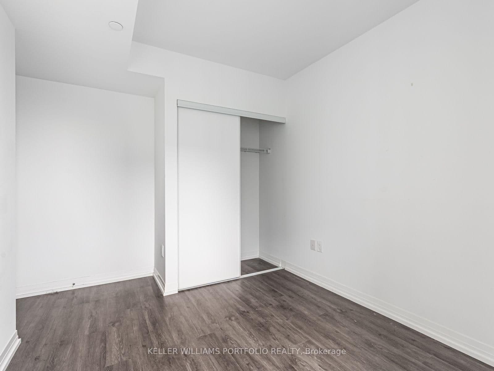 251 Jarvis Street, Unit 1633 thumbnail 13