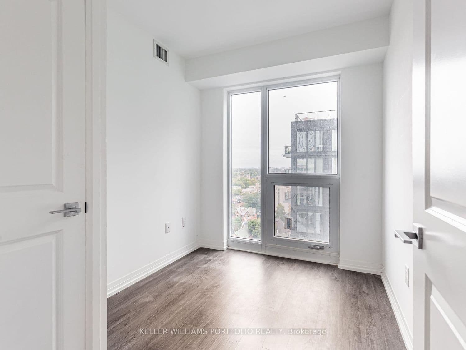 251 Jarvis Street, Unit 1633 thumbnail 15