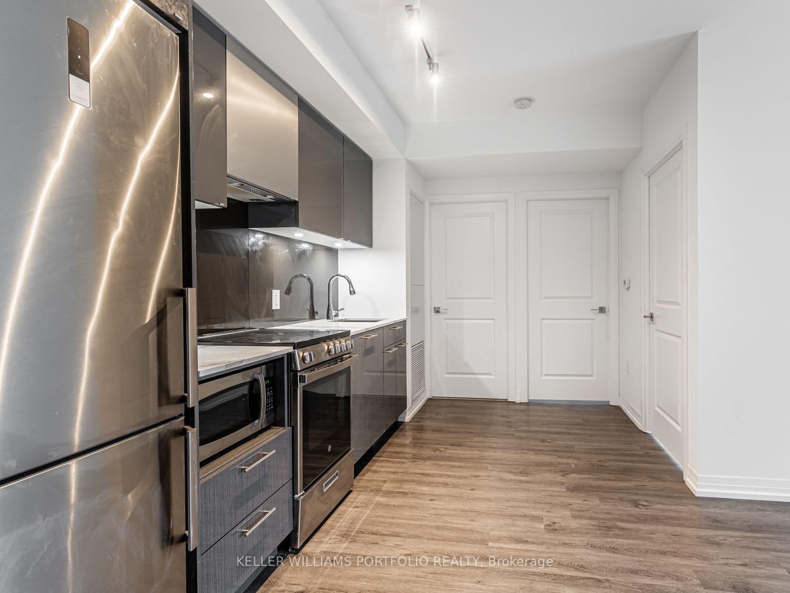 251 Jarvis Street, Unit 1633 thumbnail 5