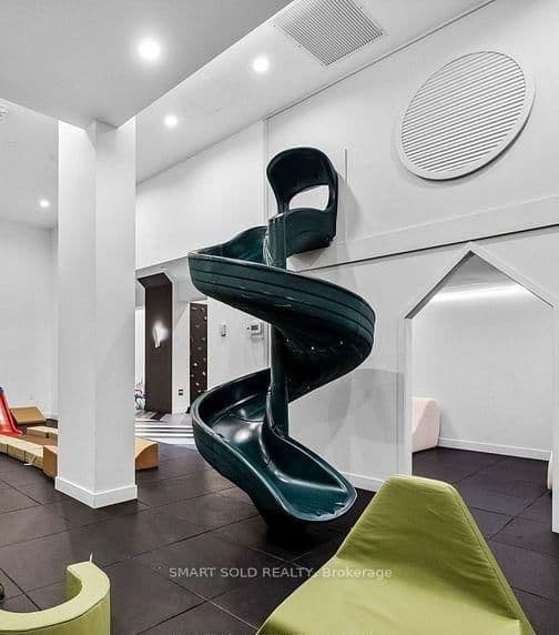 39 Roehampton Avenue, Unit 505 thumbnail 13