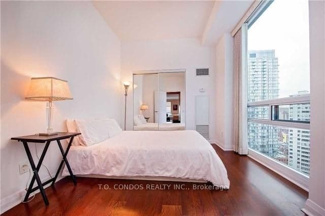 1121 Bay Street, Unit 2001 thumbnail 11