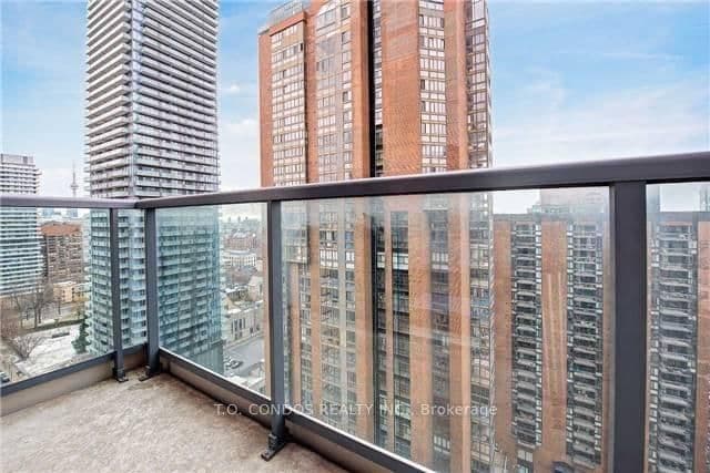 1121 Bay Street, Unit 2001 thumbnail 13