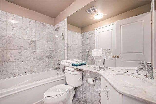 1121 Bay Street, Unit 2001 thumbnail 15