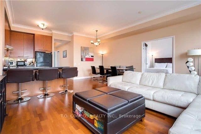 1121 Bay Street, Unit 2001 thumbnail 5