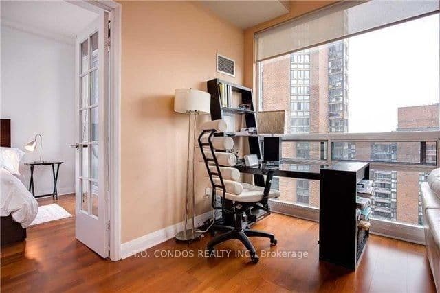 1121 Bay Street, Unit 2001 thumbnail 7