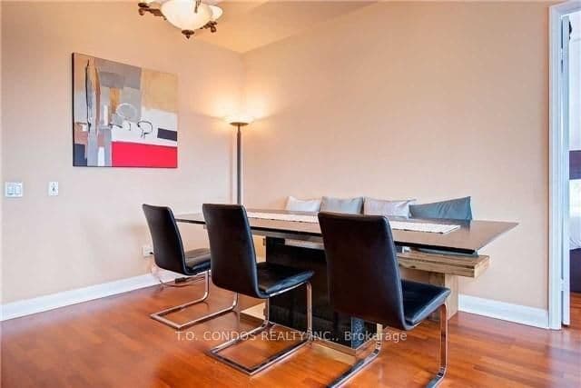 1121 Bay Street, Unit 2001 thumbnail 8